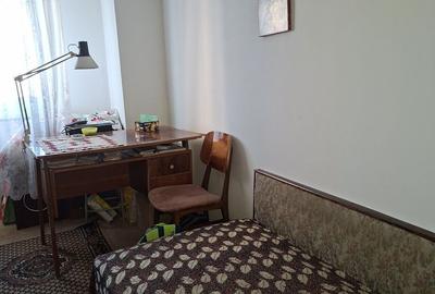 Apartament cu 4 camere decomandat în Rovine - 17