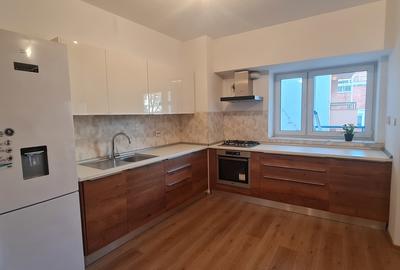 Apartament cu 3 camere decomandat în Nord - 2