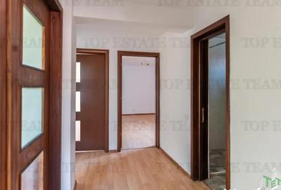 Casă cu 9 camere cu Canalizare în Lacul Morii