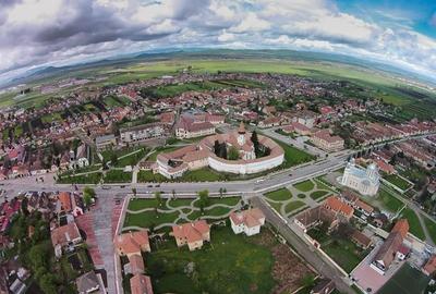 Casa saseasca autentica,1.100 mp teren, pomi fructiferi si potential,Prejmer,Cen - 2
