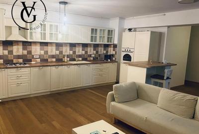 Apartament cu 2 camere semidecomandat, mobilat în Tei