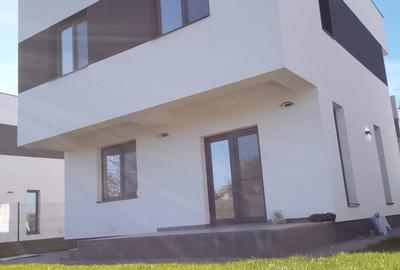 Casa/Vila individuala-200 m de blv./Com.Berceni - 3