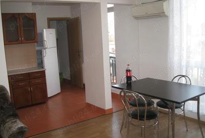 Apartament cu 3 camere semidecomandat în Central - 6