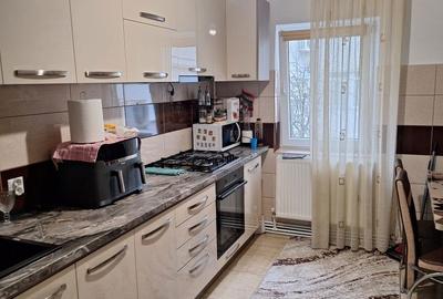 Apartament cu 3 camere decomandat în Central - 2