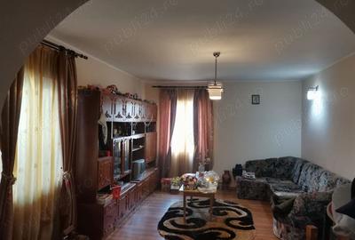 Casa cu teren 2440mp + Magazin alimentar De vanzare!! - 2