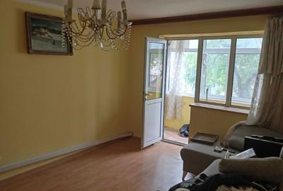 Apartament cu 3 camere semidecomandat în Central - 2