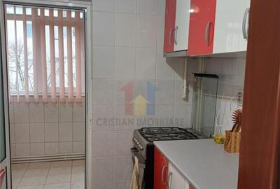 2 camere Confort 1 Decomandat, etaj 3, Renovat, Radu Negru - 2
