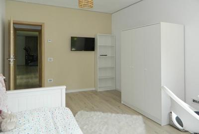 Apartament in  Vila , 4 camere + teren 232 mp - 16