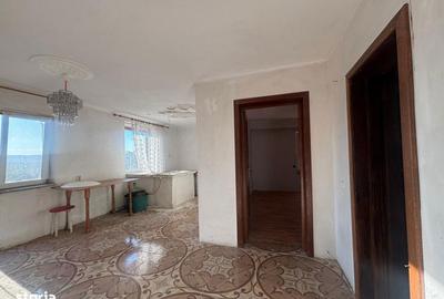 Casă cu 6 camere cu Teren 700 Mp în Groși - 10