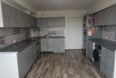 Apartament cu 4 camere decomandat în Ampoi 2 - 3