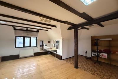 Casă cu 5 camere cu Teren 155 Mp în Central - 11