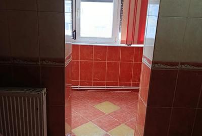 Apartament cu 3 camere decomandat în Buzaului - 1