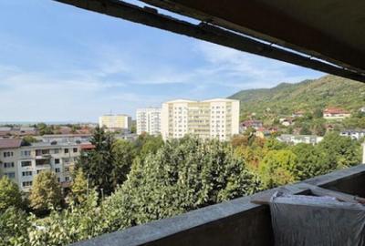 Apartament de vanzare, cu 2 camere semidecomandat, 48 mp, zo - 3