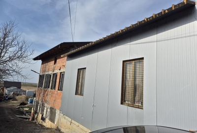 Casă cu 2 camere în Vasile Alecsandri - 2