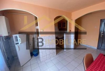Apartament de 2 camere, decomandat, 60mp, Zona UMF - 7