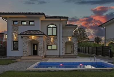 Vila de lux cu piscina, cartier rezidential, disponibila imediat - 24