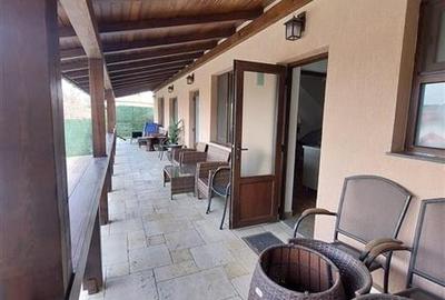 Spațiu comercial, de 700 mp, în Central - 9