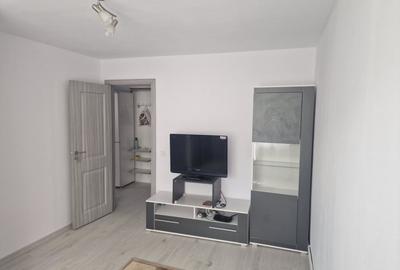 Apartament decomandat, Razboieni, etajul 3