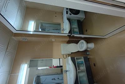 Str Lupului, Chirie apartament cu doua camere 300 euro. Tel - 4