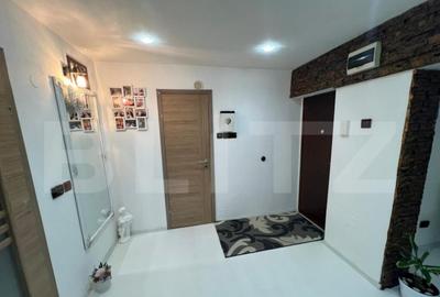 Apartament cu 3 camere, decomadat, 78 mp, zona McDonald's, D - 1