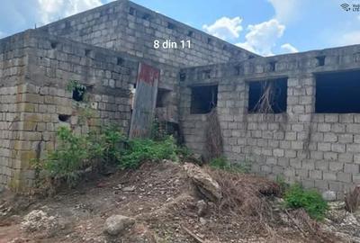 Casă cu 4 camere cu Teren 330 Mp în Băcia - 1