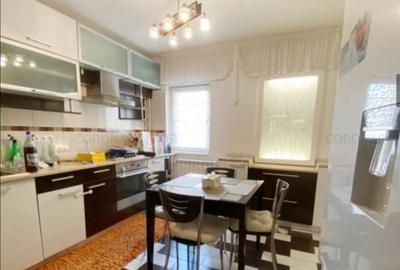 Apartament cu 3 camere decomandat în Octavian Goga - 3