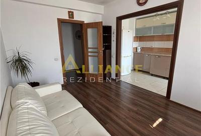 Apartament cu 3 camere semidecomandat în Central - 2