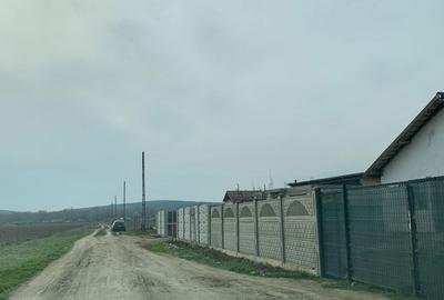 Teren de 425 mp, în Exterior Vest - 2