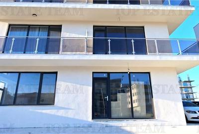 Spatiu comercial 45mp, parter bloc la 80m de plaja, zona de trafic intens, incal