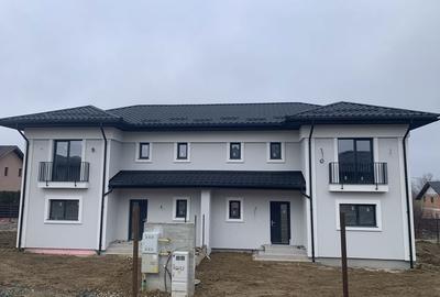 Casă cu 4 camere în Satu Nou de Sus - 8