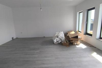 Casă cu 4 camere în Miroslava