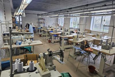 Spațiu comercial, de 800 mp, în Tabăra - 6