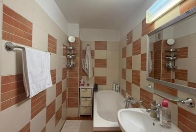 Apartament cu 3 camere decomandat, mobilat în Sebastian - 5