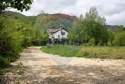 Teren de 1000 mp, în Predeluț