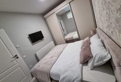 Apartament cu 3 camere decomandat în Central - 1