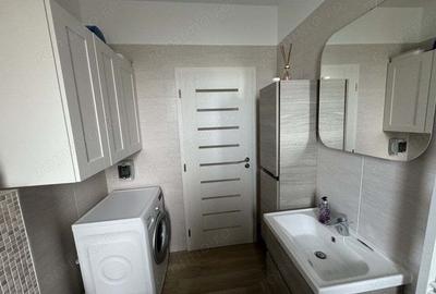 Apartament cu 3 camere semidecomandat în Dumbrăvița - 11