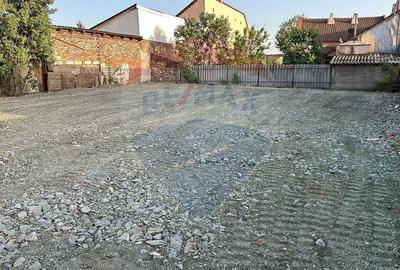 Teren de inchiriat pe strada Cocorilor Teren de inchiriat pe strada Cocorilor - 2