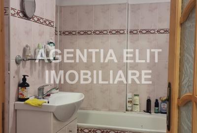Apartament cu 3 camere decomandat în Central - 9