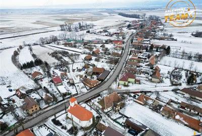 Casă cu Teren 4831 Mp în Țufalău - 11