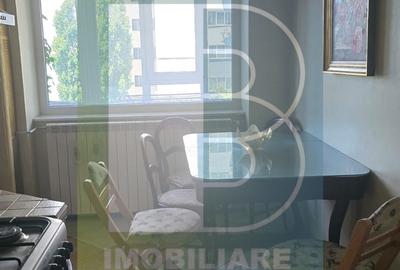 Apartament cu 3 camere semidecomandat în Tineretului - 2