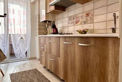 Apartament cu 2 camere decomandat, mobilat în Central