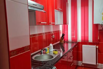 Inchiriez apartament - 3