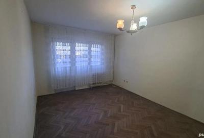 Apartament cu 4 camere decomandat în Republicii - 3