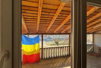 Casă cu 4 camere în Central - 2