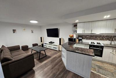 Apartament cu 3 camere semidecomandat în Schei - 14