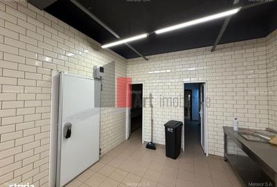 Spațiu comercial, de 83 mp, în Central - 1