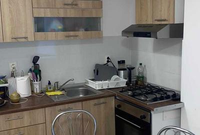 Apartament cu 2 camere decomandat, mobilat în Central