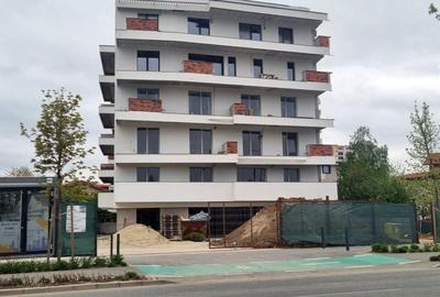 Apartament cu 2 camere decomandat în Drumul Taberei
