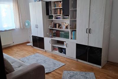 Apartament cu 2 camere decomandat în Trivale - 2