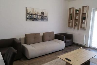 Apartament cu 2 camere decomandat, mobilat în Tractorul - 2